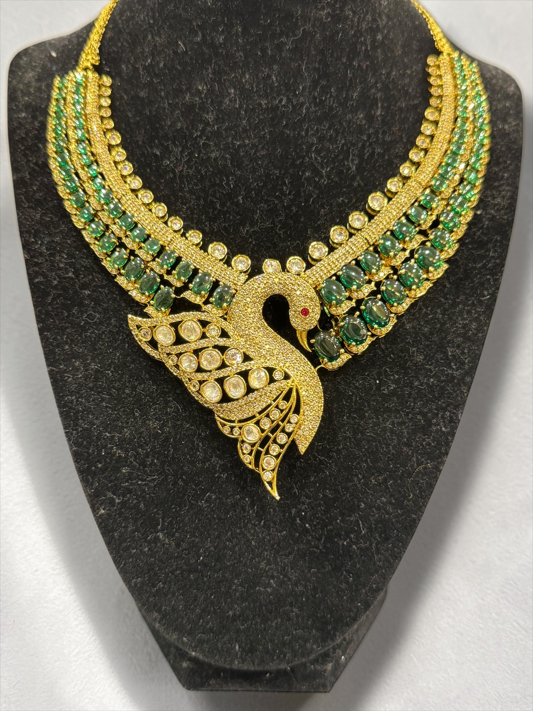 Emerald Gold Swan Necklace Set
