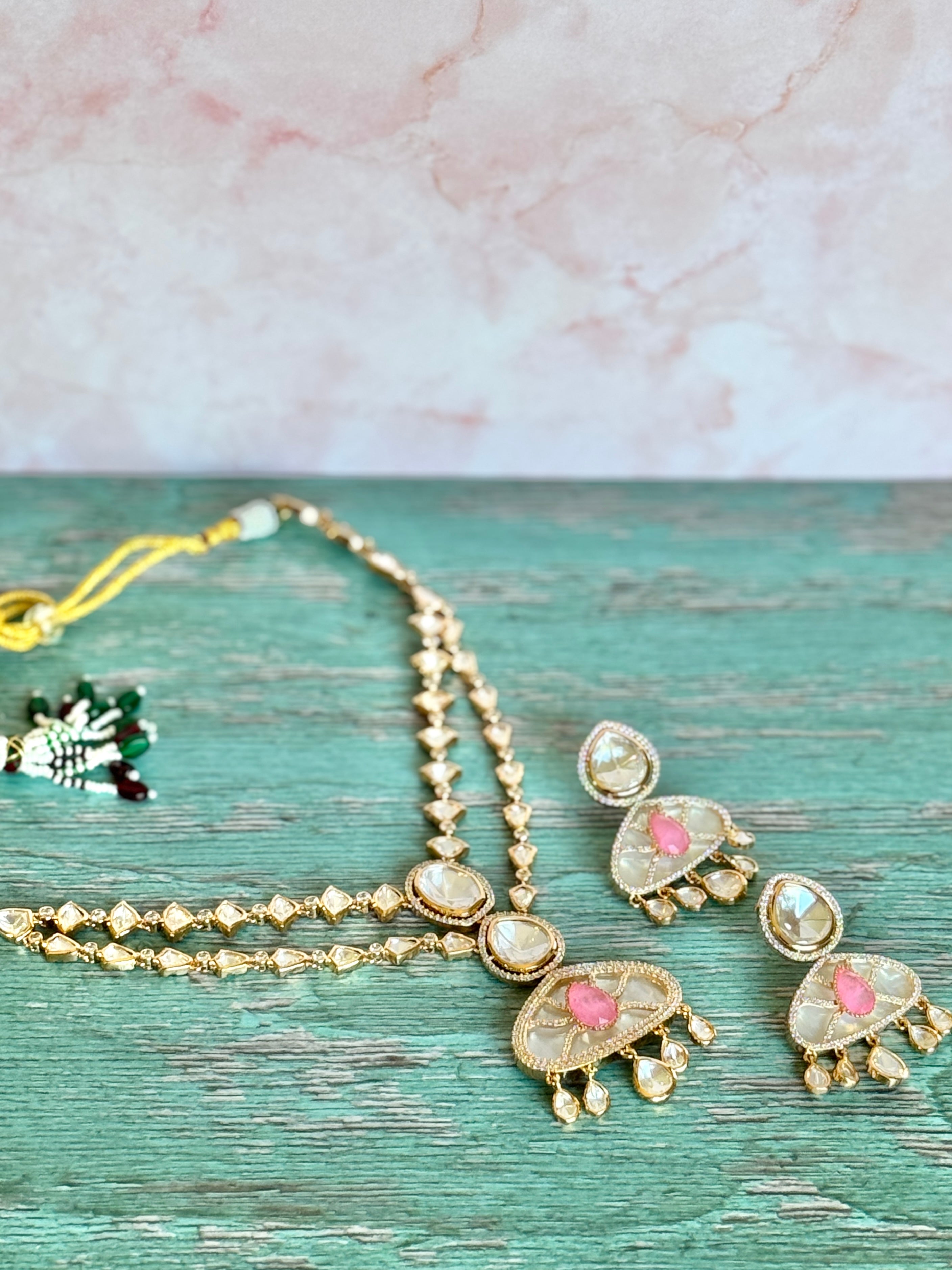 Earring and Neckpiece Set