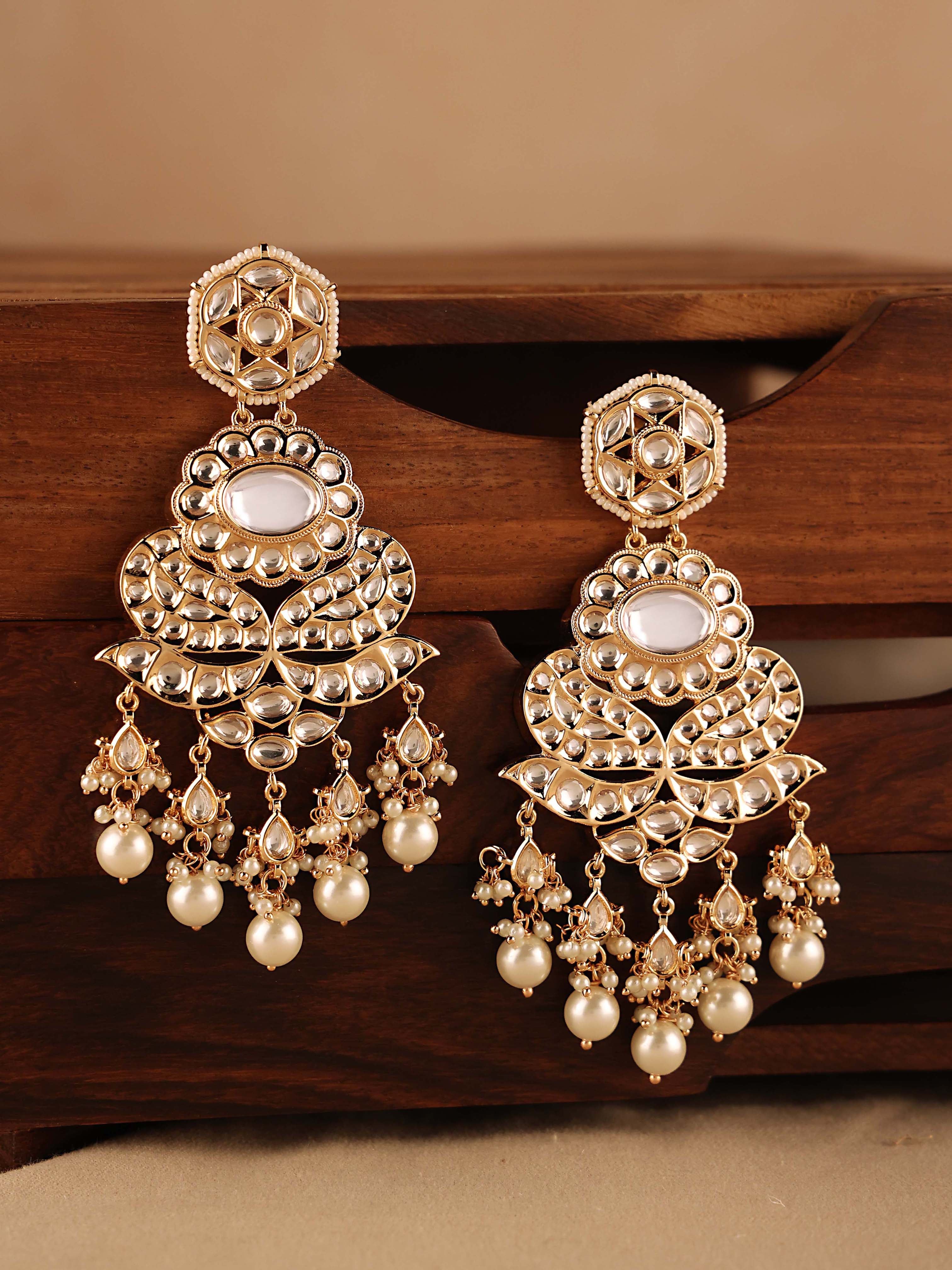 KUUNDAN EARRINGS