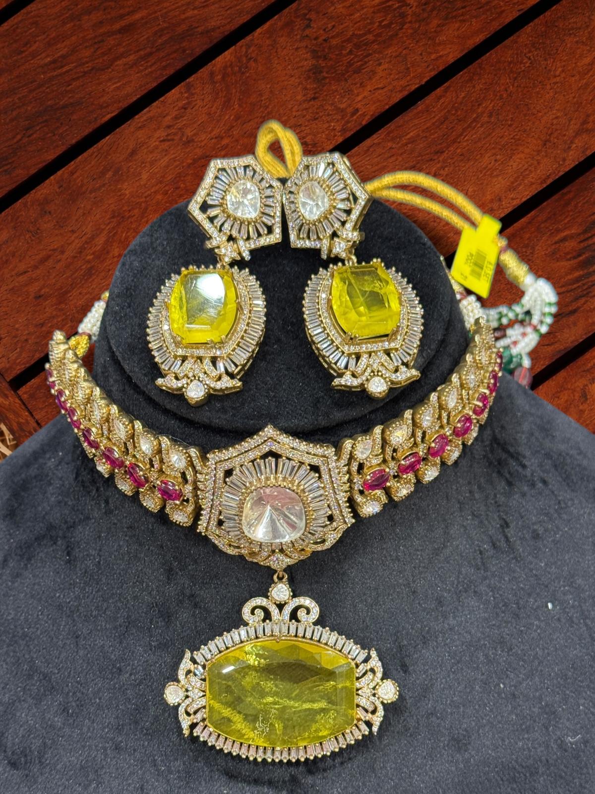 Yellow and Pink Stone Jewelry Set - Neckpieces & Earring Set (2)