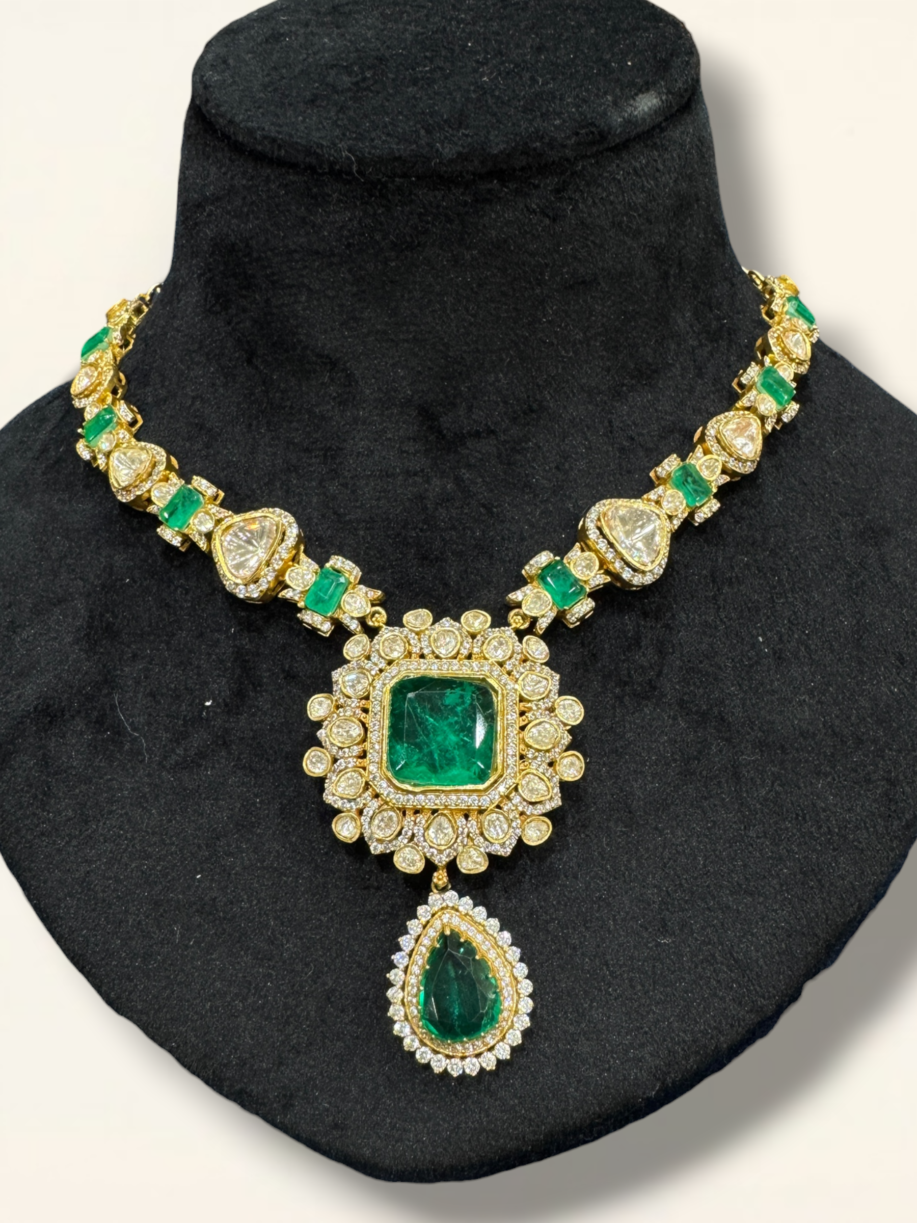 Premium Neckpieces & Earring Set - Neckpieces & Earring Set (4)