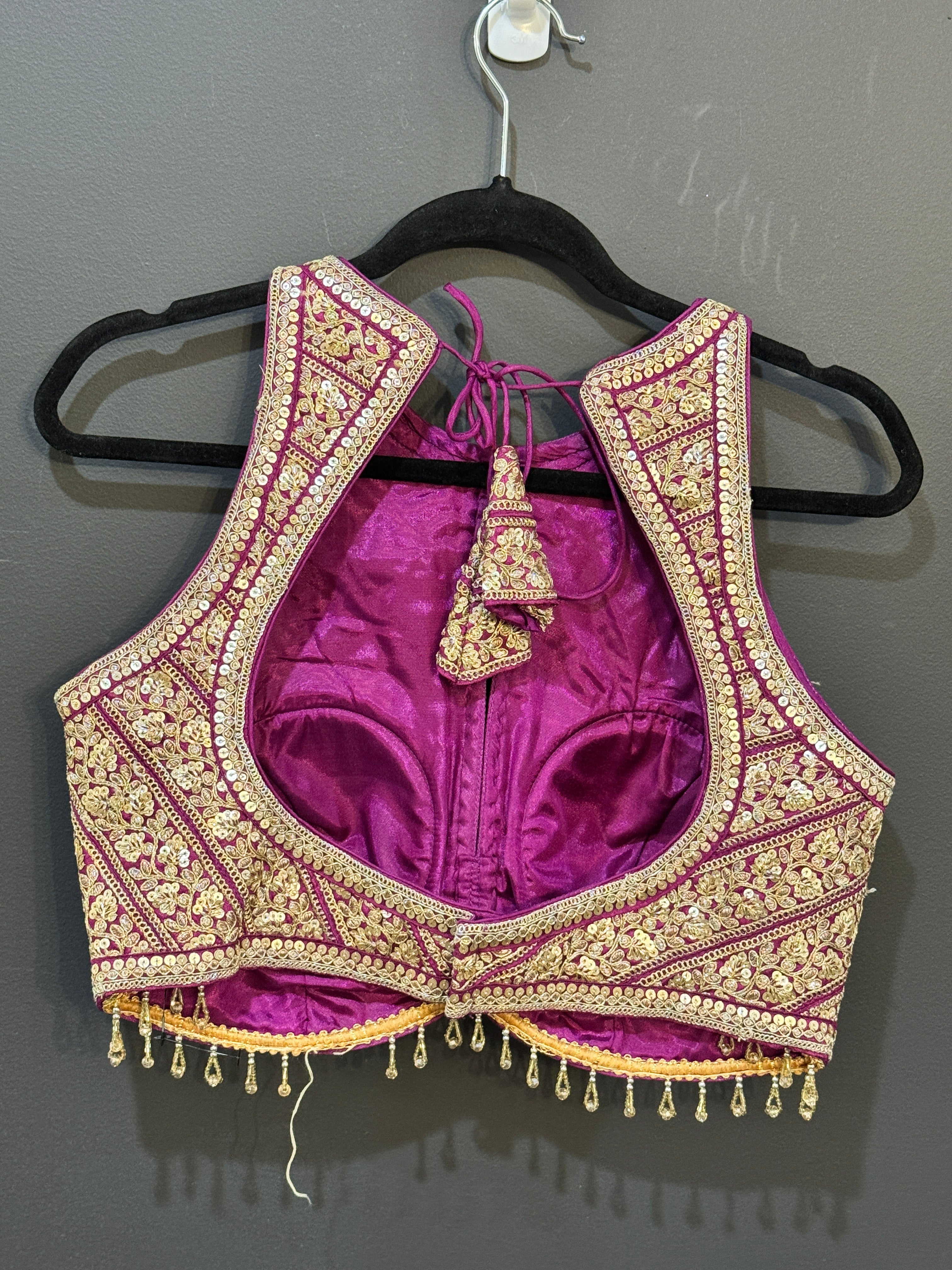 Elegant Magenta Blouse with Gold Embroidery - Blouse (2)