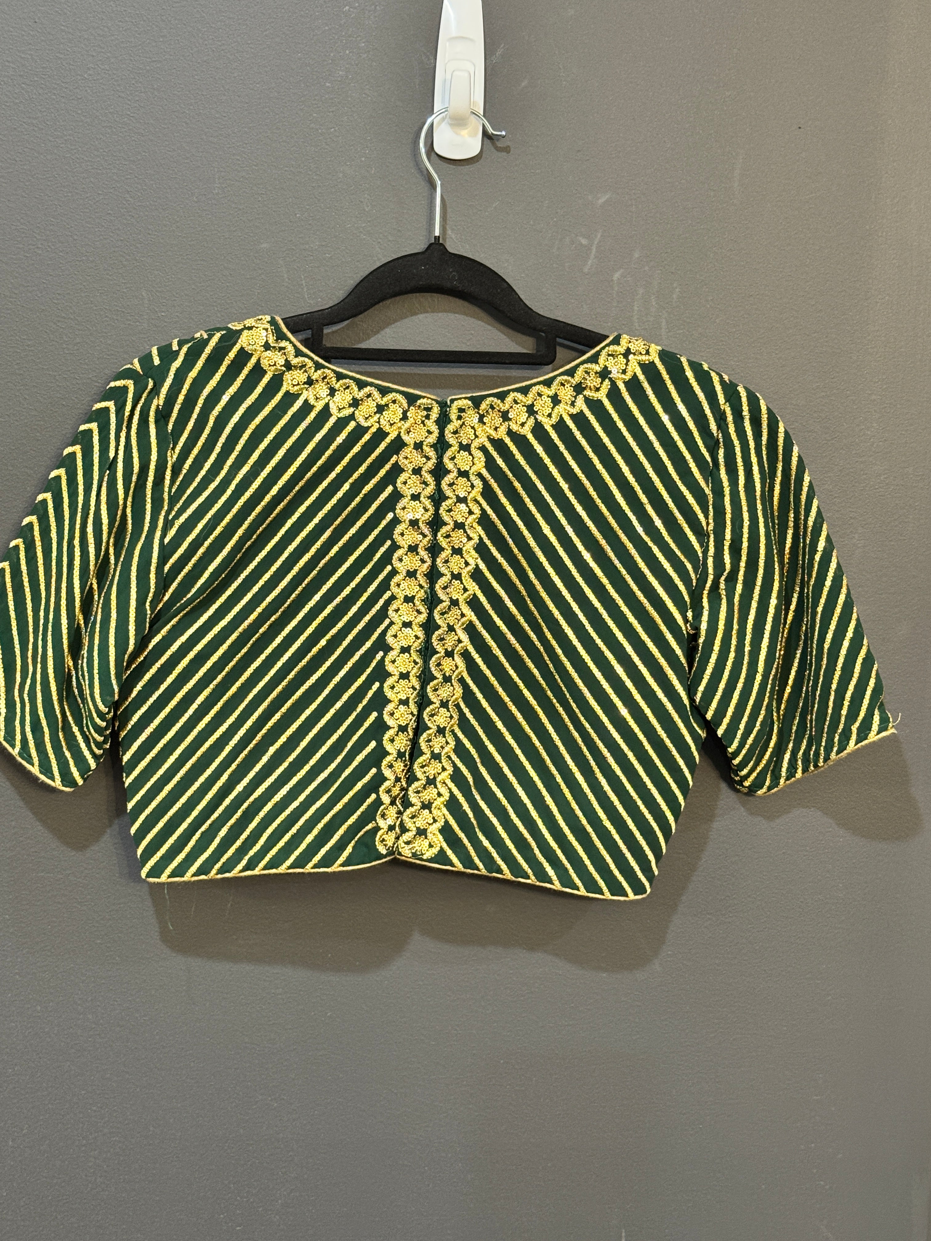 Elegant Green Blouse with Gold Embroidery - Blouse (2)