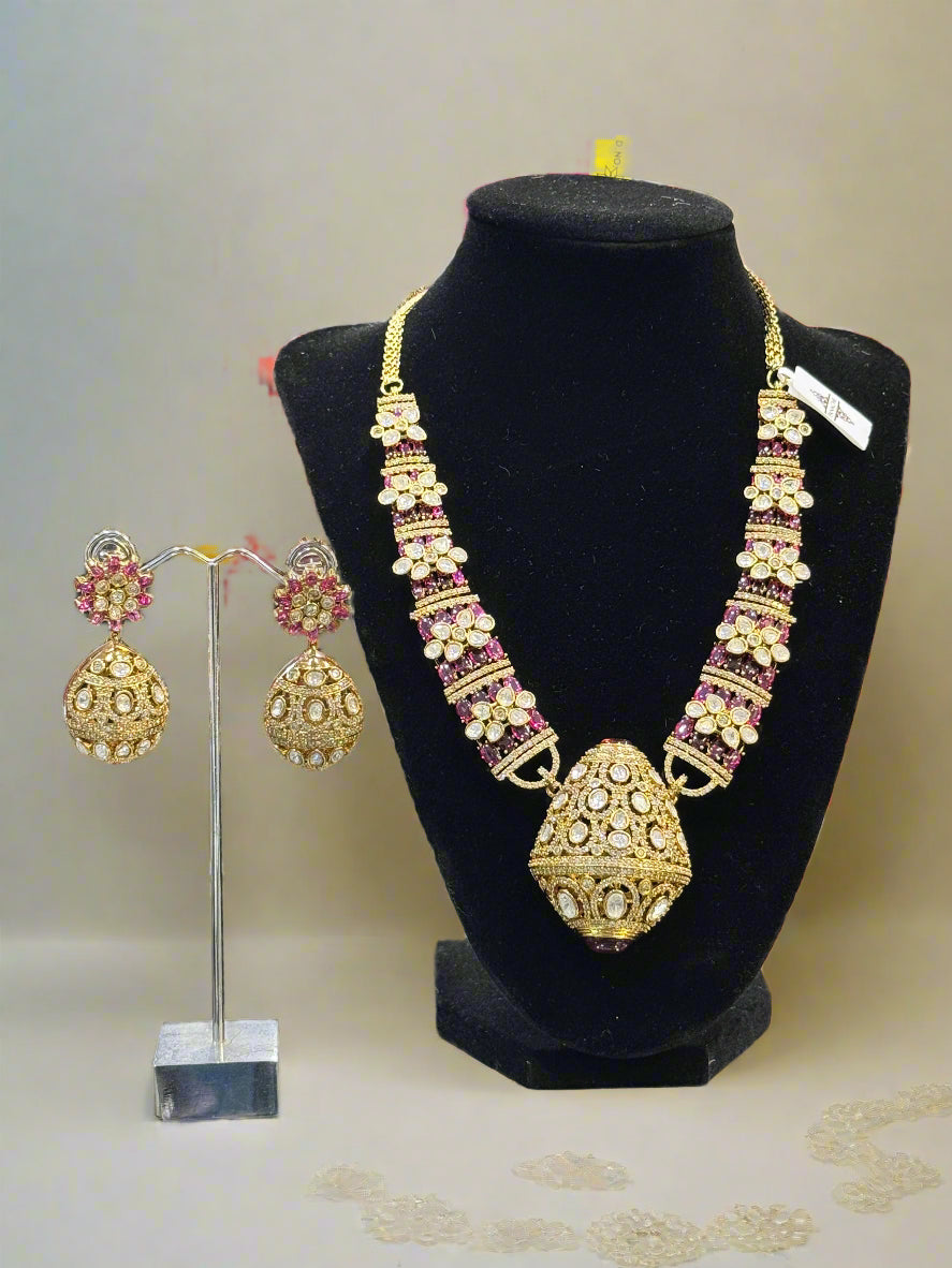 Neckpieces & Earring Set