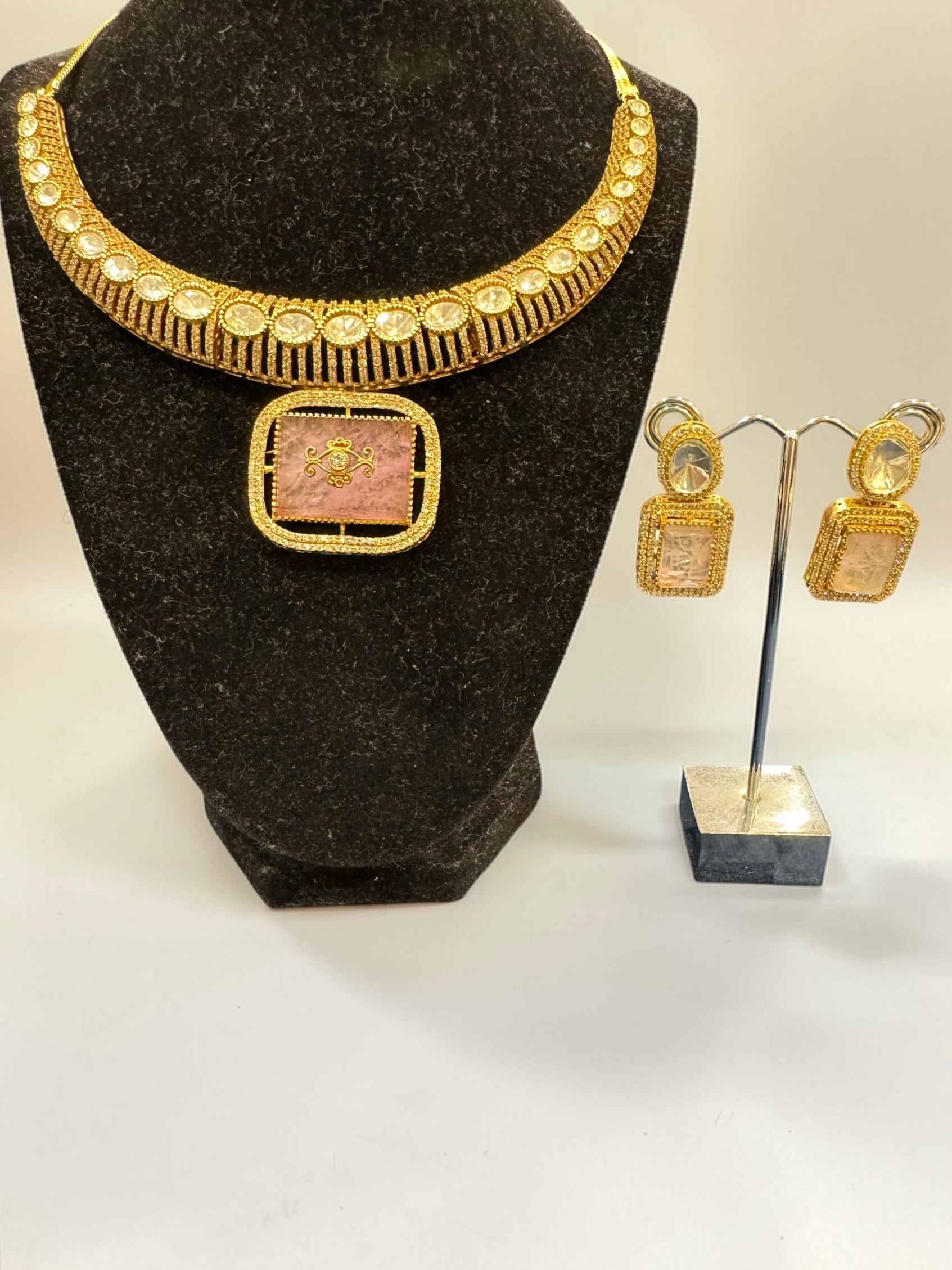 Elegant Gold and Pink Stone Earrings - Neckpieces & Earring Set (3)