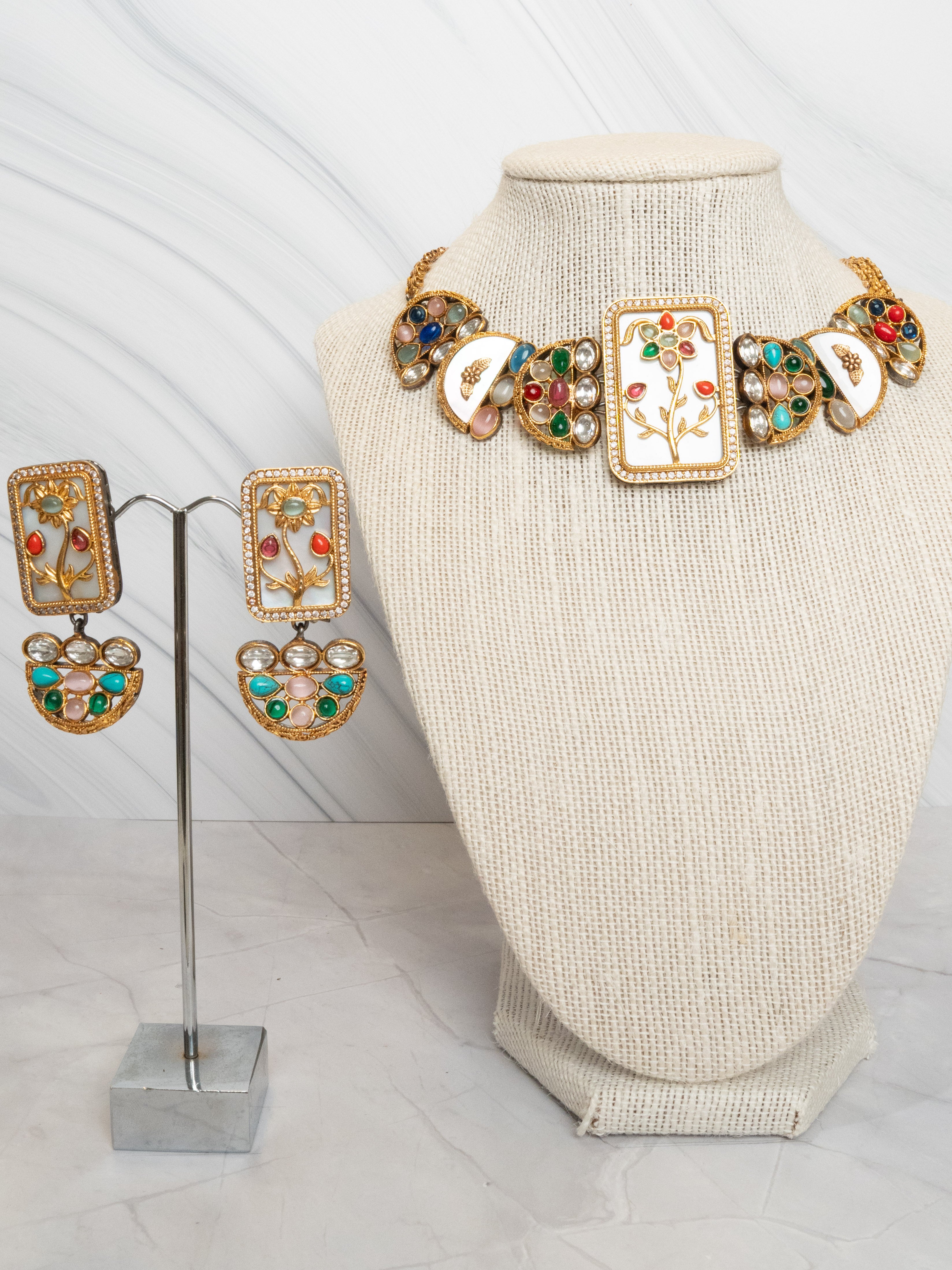 Earring and Neckpiece Set
