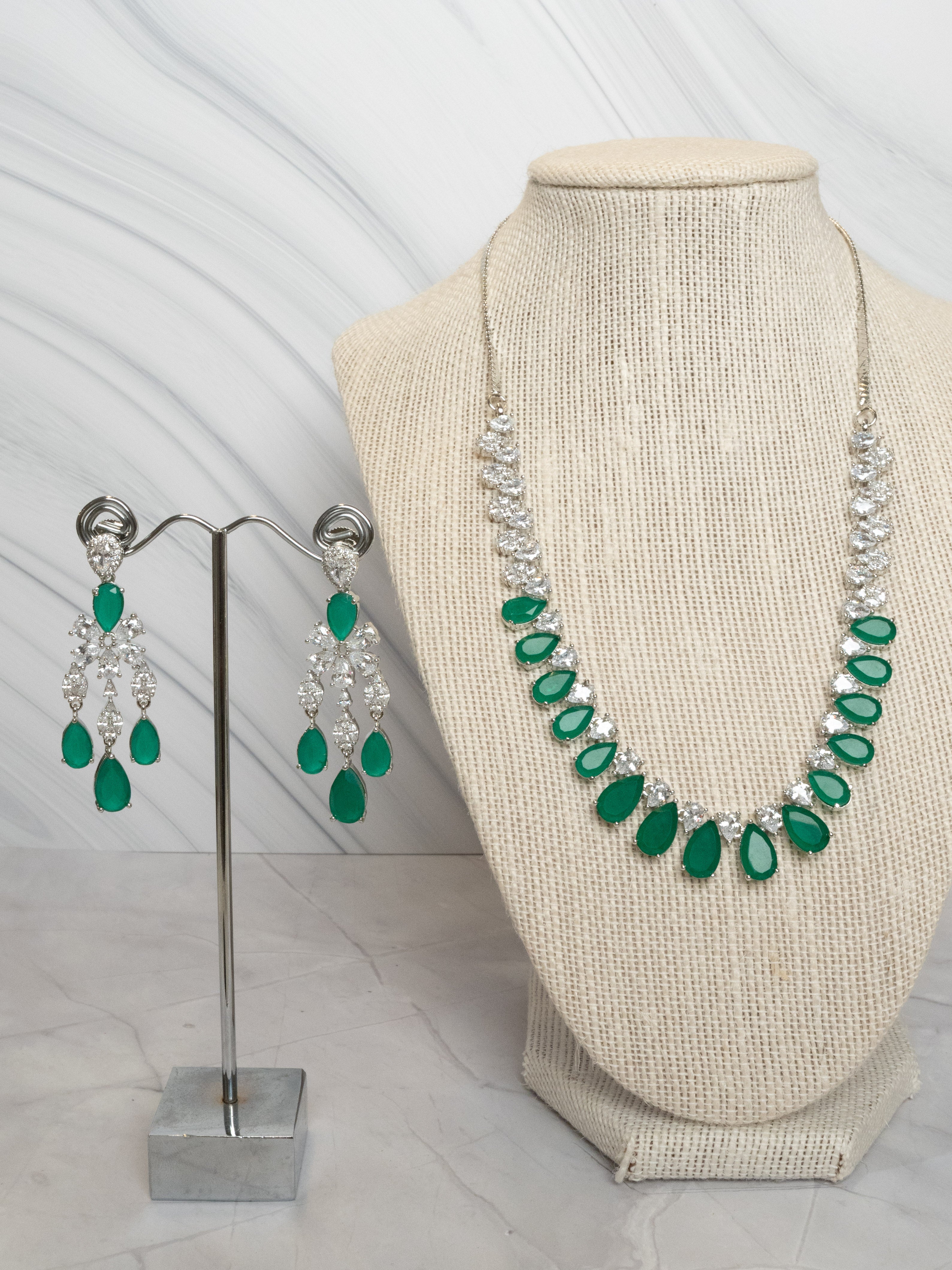 Earring and Neckpiece Set