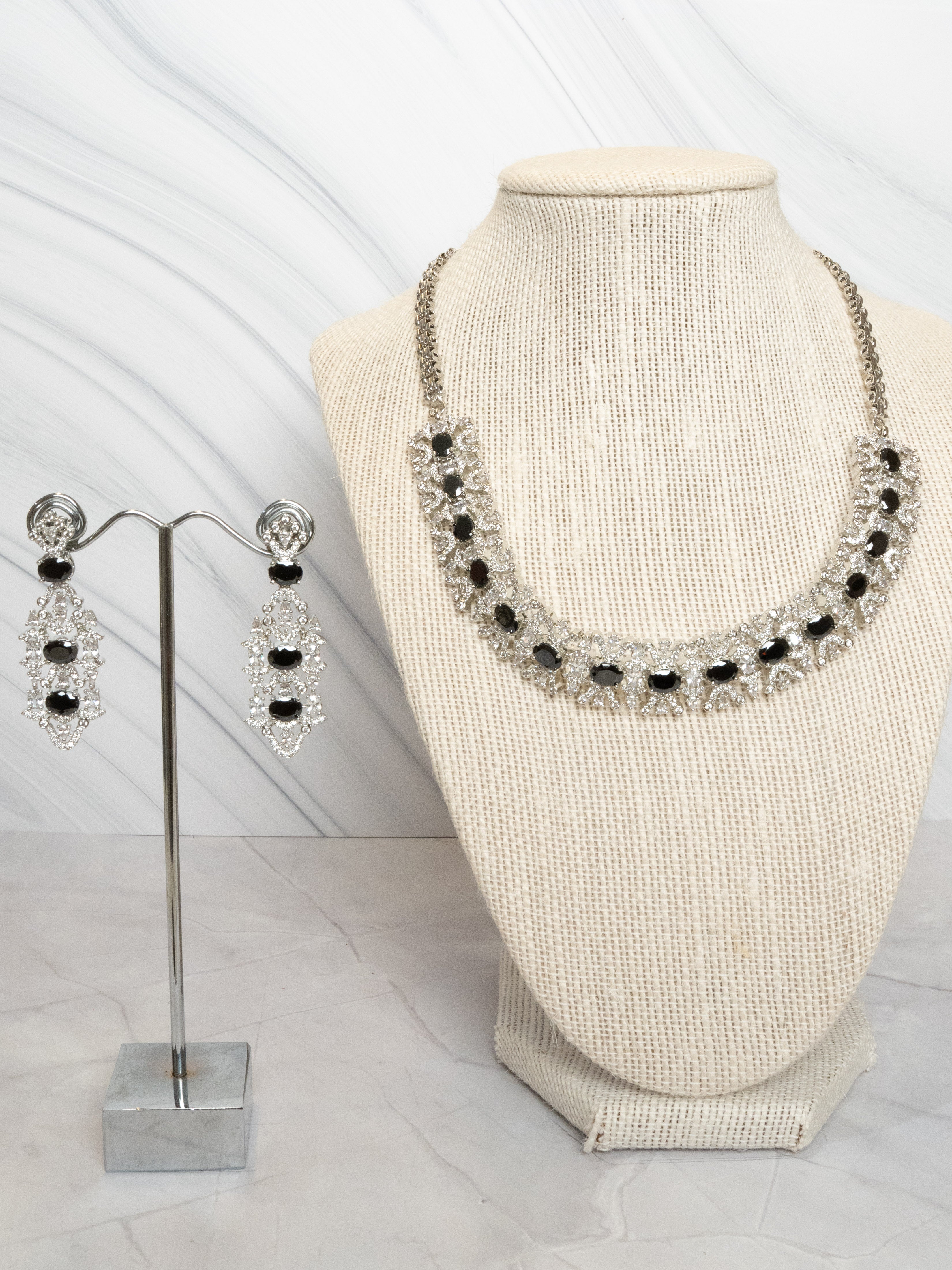 Earring and Neckpiece Set