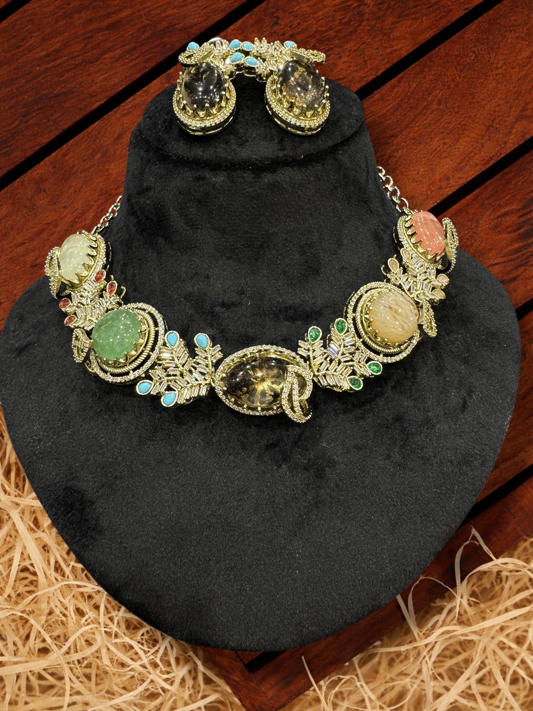 Elegant Multicolor Gemstone Necklace Set - Neckpieces & Earring Set (2)